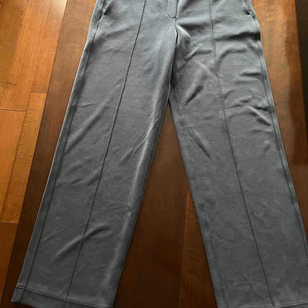 Lululemon softstreme pintuck mid-rise regular